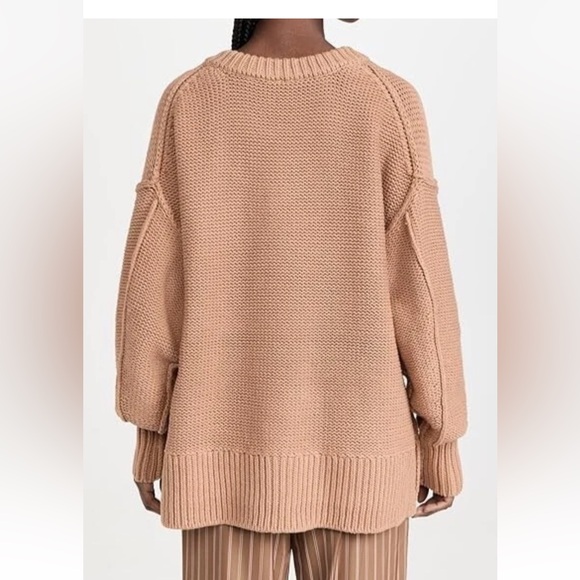 Free People Camel Brown Alli V-Neck Heavy Knit Oversize Sweater Sz S NWT - Picture 2 of 14